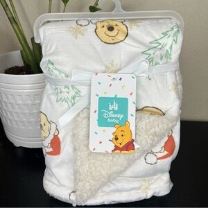 NEW Disney Christmas Winnie the Pooh Santa Baby Blanket
